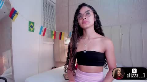 Snapshot of alizza_ chatting on 06-19-26, 11:58 alizza_ online show from 06-19-26, 11:58