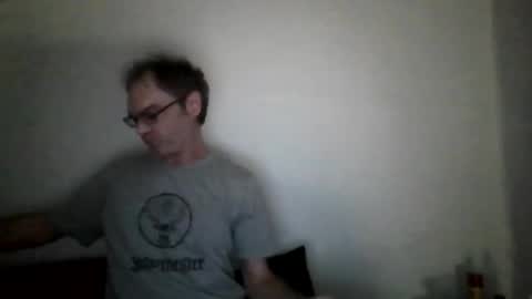 Snapshot of aljj81 chatting on 11-17-25, 05:35 J online show from 11-17-25, 05:35