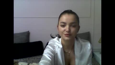 Alesia online show from 02-16-26, 02:46