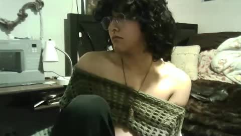 Sweetener online show from 10-23-25, 03:39