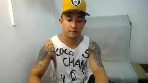 Snapshot of allen_69xx chatting on 12-01-25, 05:12 allen online show from 12-01-25, 05:12