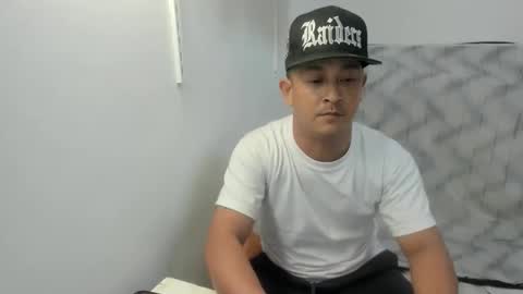 Snapshot of allen_69xx chatting on 12-19-25, 08:27 allen online show from 12-19-25, 08:27