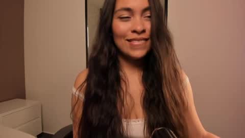 Snapshot of allie_bruce chatting on 05-06-26, 02:40 A L L I E online show from 05-06-26, 02:40