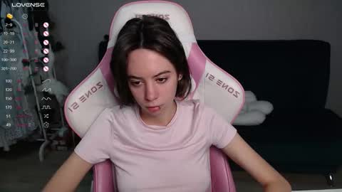 alice online show from 10-25-25, 01:02