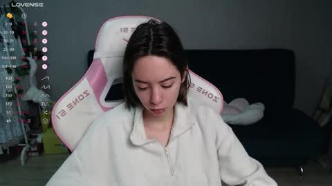 alice online show from 11-14-25, 01:04