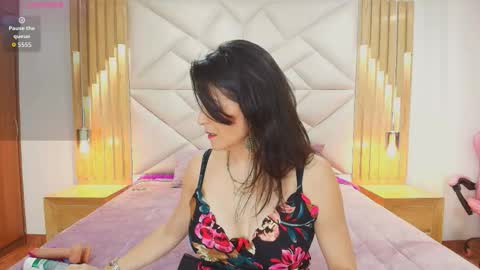 Aliie  online show from 11-10-25, 12:04