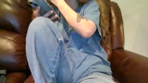 alliebearx online show from 10-29-25, 08:43