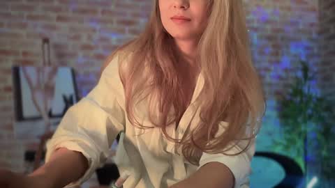 Allie online show from 12-17-24, 06:24