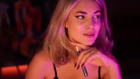 Allie online show from 11-04-25, 05:50