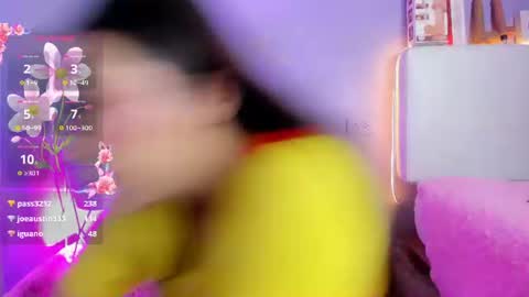 Snapshot of allison_peach chatting on 06-17-26, 07:59 Alisson online show from 06-17-26, 07:59