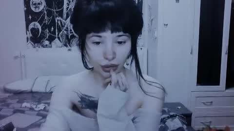 Snapshot of allisondeetz chatting on 05-21-26, 03:19 Alis online show from 05-21-26, 03:19