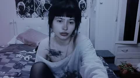 Snapshot of allisondeetz chatting on 05-22-26, 05:51 Alis online show from 05-22-26, 05:51