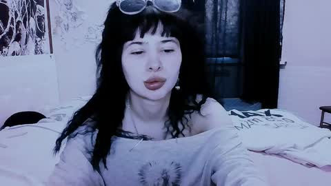 Snapshot of allisondeetz chatting on 06-09-26, 04:29 Alis online show from 06-09-26, 04:29