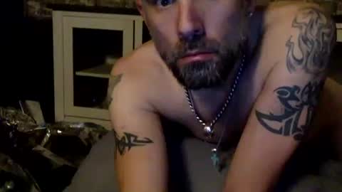 Snapshot of allitrunnin chatting on 02-27-26, 04:23 allitrunnin online show from 02-27-26, 04:23