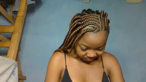 allizida01 online show from 11-18-25, 11:36