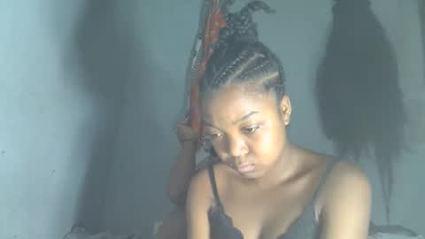 allizida01 online show from 01-12-26, 07:19