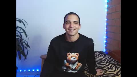 Snapshot of allmax_33 chatting on 11-01-25, 04:53 Max online show from 11-01-25, 04:53