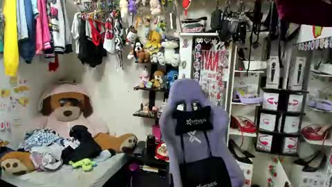 Snapshot of allsson_miller chatting on 07-21-26, 11:01 allsson_miller online show from 07-21-26, 11:01