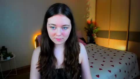 Snapshot of alluringeyess chatting on 06-11-26, 05:55 alluringeyess online show from 06-11-26, 05:55