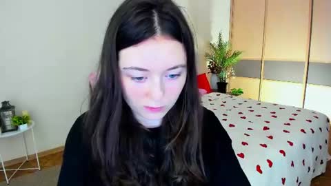 Snapshot of alluringeyess chatting on 07-05-26, 04:36 alluringeyess online show from 07-05-26, 04:36
