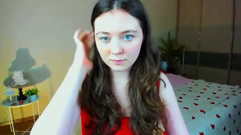 Snapshot of alluringeyess chatting on 07-15-26, 12:43 alluringeyess online show from 07-15-26, 12:43