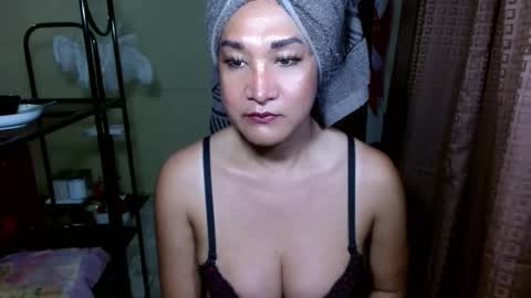 Snapshot of alluringriccaxxx chatting on 05-06-26, 10:42 alluringriccaxxx online show from 05-06-26, 10:42