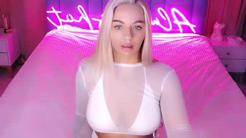 AlwaysHot online show from 11-28-25, 02:25