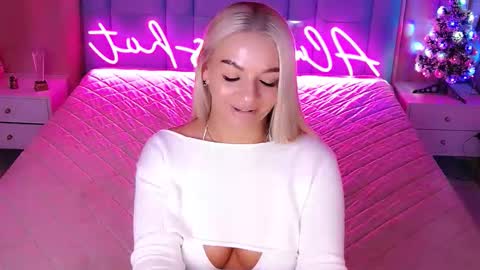 AlwaysHot online show from 01-15-26, 02:16