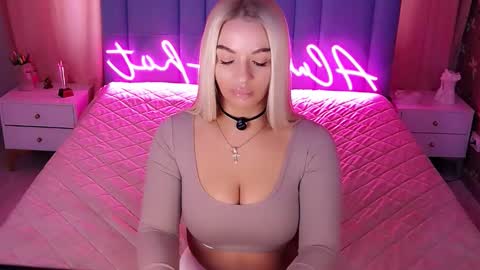 AlwaysHot online show from 02-25-26, 04:11