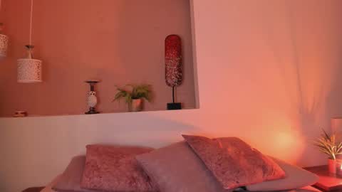 Ally  online show from 03-25-26, 04:07