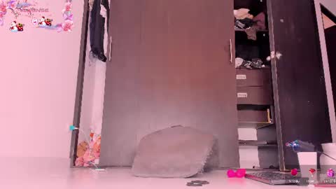 Snapshot of ally_cantero chatting on 06-17-26, 04:30 NEW VIDEOS IN MY PROFILE online show from 06-17-26, 04:30