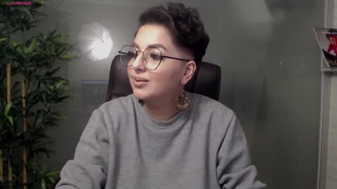         online show from 02-02-25, 08:08