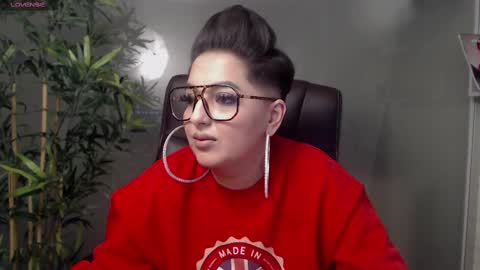         online show from 02-18-25, 12:15