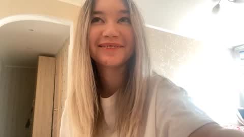 Snapshot of allynmckinnell chatting on 02-06-26, 09:45 Trisha online show from 02-06-26, 09:45