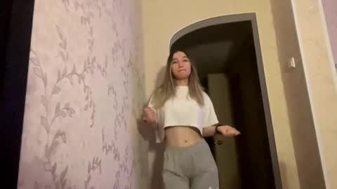 Snapshot of allynmckinnell chatting on 02-11-26, 04:45 Trisha online show from 02-11-26, 04:45