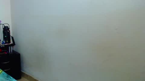 Snapshot of allyson_collins_ chatting on 09-19-25, 04:03 Allyson collins online show from 09-19-25, 04:03