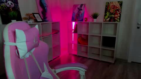 Snapshot of alma_jons chatting on 02-28-26, 12:44 alma_jons online show from 02-28-26, 12:44