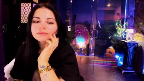 Snapshot of alma_pearl chatting on 12-17-24, 10:34 Alma online show from 12-17-24, 10:34