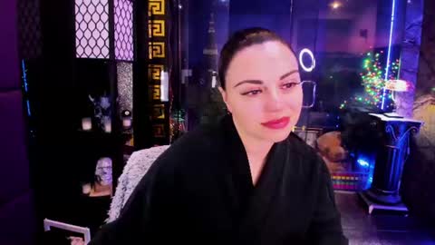 Snapshot of alma_pearl chatting on 06-22-26, 07:16 Alma online show from 06-22-26, 07:16