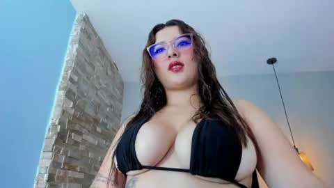 Snapshot of alma_valencia chatting on 06-27-26, 12:22 ALMA online show from 06-27-26, 12:22