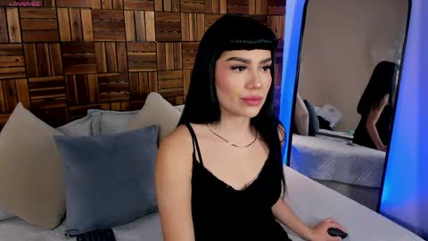 Mia online show from 04-12-26, 03:50