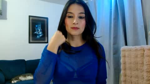 Snapshot of almaglow chatting on 07-20-26, 10:01 Alma online show from 07-20-26, 10:01