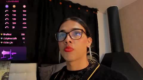 Snapshot of almazz_ chatting on 06-21-26, 12:02 Santy online show from 06-21-26, 12:02