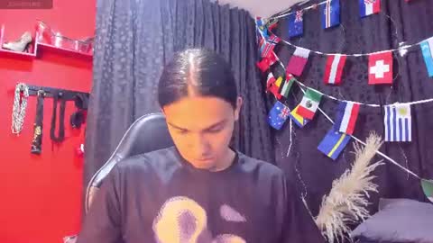 Snapshot of almazz_ chatting on 07-08-26, 06:34 Santy online show from 07-08-26, 06:34