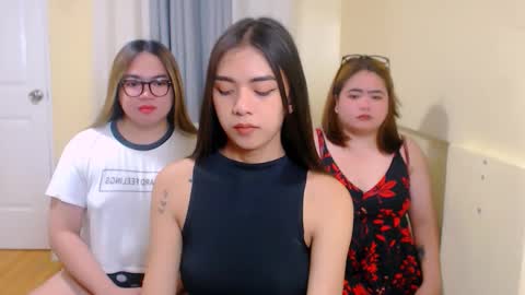 Almira online show from 03-25-26, 12:49