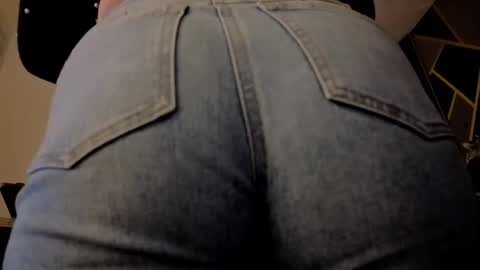 ALMMA online show from 10-21-25, 02:07