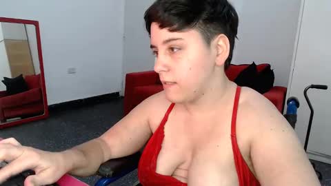 Snapshot of almondonwheels chatting on 12-05-24, 12:30 Almond online show from 12-05-24, 12:30