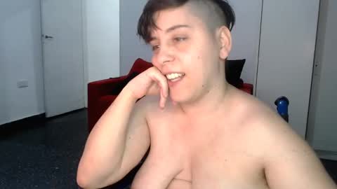 Snapshot of almondonwheels chatting on 12-16-24, 12:15 Almond online show from 12-16-24, 12:15