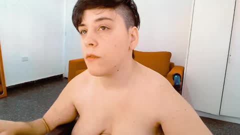 Snapshot of almondonwheels chatting on 12-22-24, 07:10 Almond online show from 12-22-24, 07:10