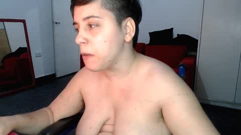 Snapshot of almondonwheels chatting on 01-02-25, 11:38 Almond online show from 01-02-25, 11:38